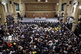 حال و هوای حسینیه امام خمینی (ره) در دیدار کارگران با رهبر انقلاب