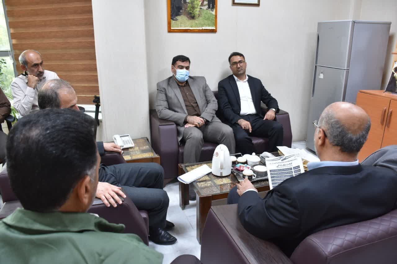 بازدید رئیس کل دادگستری هرمزگان از اداره کل منابع طبیعی در راستای تسریع در پاسخگویی به استعلامات طرح حدنگاری اراضی کشاورزی/ رتبه نخست هرمزگان در مدت زمان پاسخگویی به استعلامات منابع طبیعی بازدید رئیس کل دادگستری هرمزگان از اداره کل منابع طبیعی در راستای تسریع در پاسخگویی به استعلامات طرح حدنگاری اراضی کشاورزی/ رتبه نخست هرمزگان در مدت زمان پاسخگویی به استعلامات منابع طبیعی