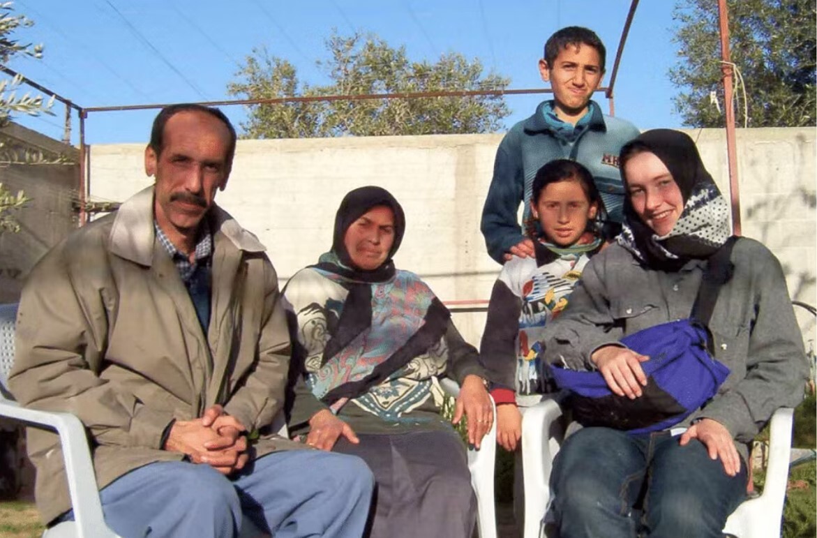 برشی از یک زیتون تلخ؛ مرگ خاموش ریچل کوری، شهروند آمریکایی و فعال حقوق فلسطینیان برشی از یک زیتون تلخ؛ مرگ خاموش ریچل کوری، شهروند آمریکایی و فعال حقوق فلسطینیان