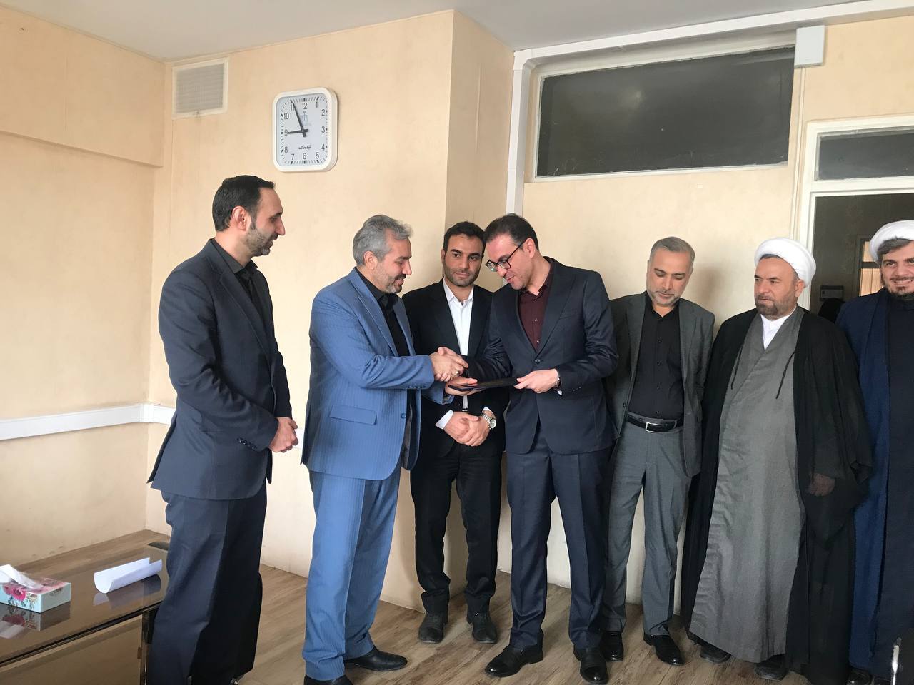 جعفری: مجتمع قضایی تخصصی رسیدگی به دعاوی تجاری و شرکتهای دانش بنیان توانسته وجهه ملی و حتی بین المللی پیدا کند جعفری: مجتمع قضایی تخصصی رسیدگی به دعاوی تجاری و شرکتهای دانش بنیان توانسته وجهه ملی و حتی بین المللی پیدا کند