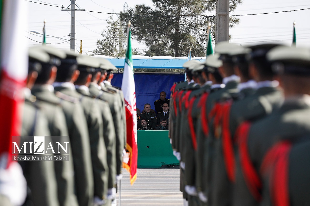 نمایش تجهیزات دفاعی ارتش در رژه ۲۹ فروردین ماه نمایش تجهیزات دفاعی ارتش در رژه ۲۹ فروردین ماه