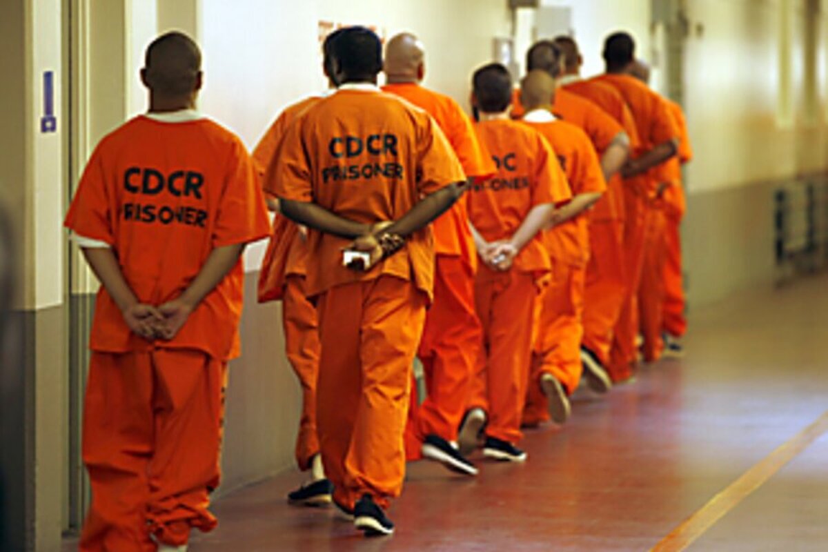 افزایش جمعیت زندان‌های آمریکا در پی فروکش کردن کرونا