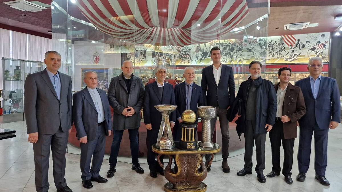 دعوت وزیر ورزش ایران برای حضور تیم ستاره سرخ بلگراد در تهران