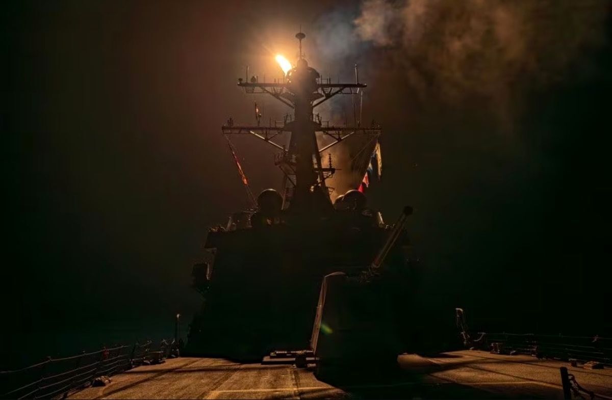 حمله موشکی یمن به یک کشتی آمریکایی در خلیج عدن