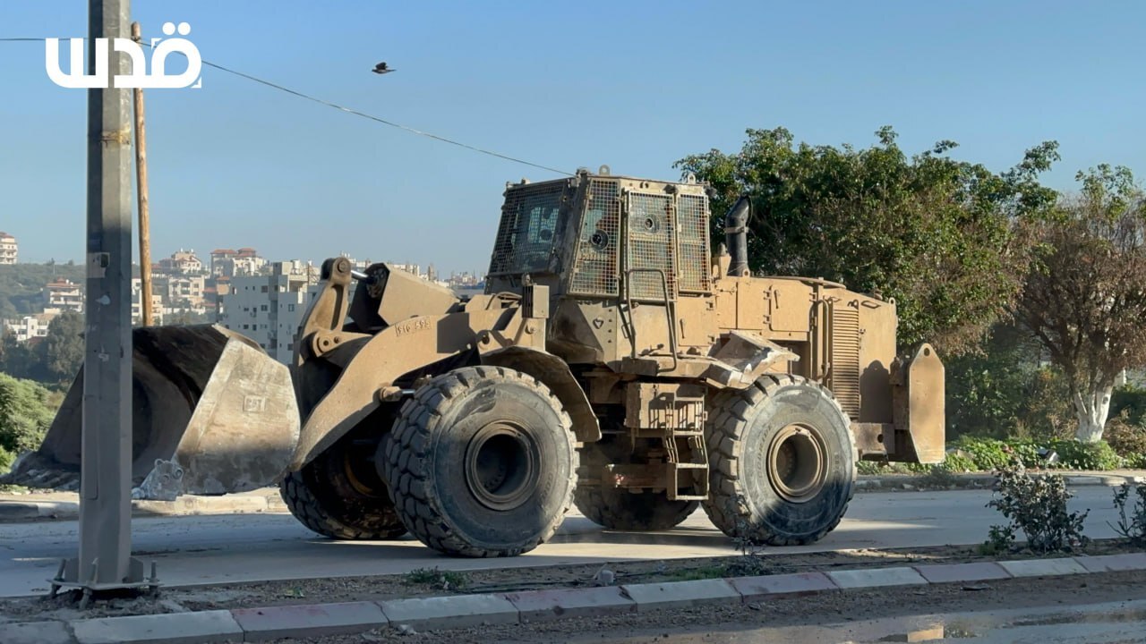 قطع خدمات ارتباطی غزه برای هفتمین روز متوالی/ نظامیان صهیونیست به خانیونس یورش بردند قطع خدمات ارتباطی غزه برای هفتمین روز متوالی/ نظامیان صهیونیست به خانیونس یورش بردند