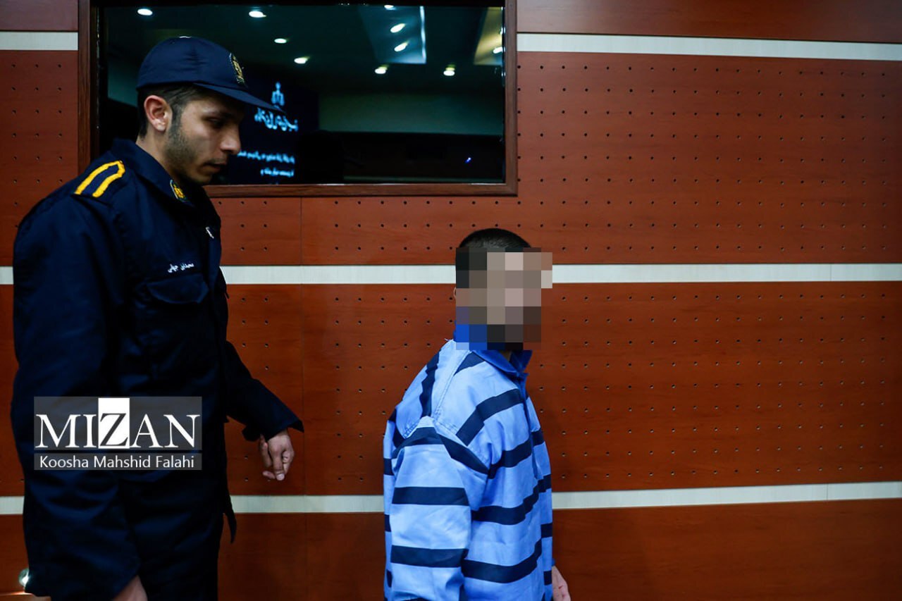 دادگاه پرونده قتل داریوش مهرجویی و همسرش پس از رسیدگی یازده ساعته به اتهامات چهار متهم به پایان رسید/ یکی از وکلای شکات: از دادگاه تقاضای صدور حکم قصاص دارم/ رئیس کل دادگستری البرز: رای در مهلت قانونی از سوی دادگاه صادر خواهد شد دادگاه پرونده قتل داریوش مهرجویی و همسرش پس از رسیدگی یازده ساعته به اتهامات چهار متهم به پایان رسید/ یکی از وکلای شکات: از دادگاه تقاضای صدور حکم قصاص دارم/ رئیس کل دادگستری البرز: رای در مهلت قانونی از سوی دادگاه صادر خواهد شد