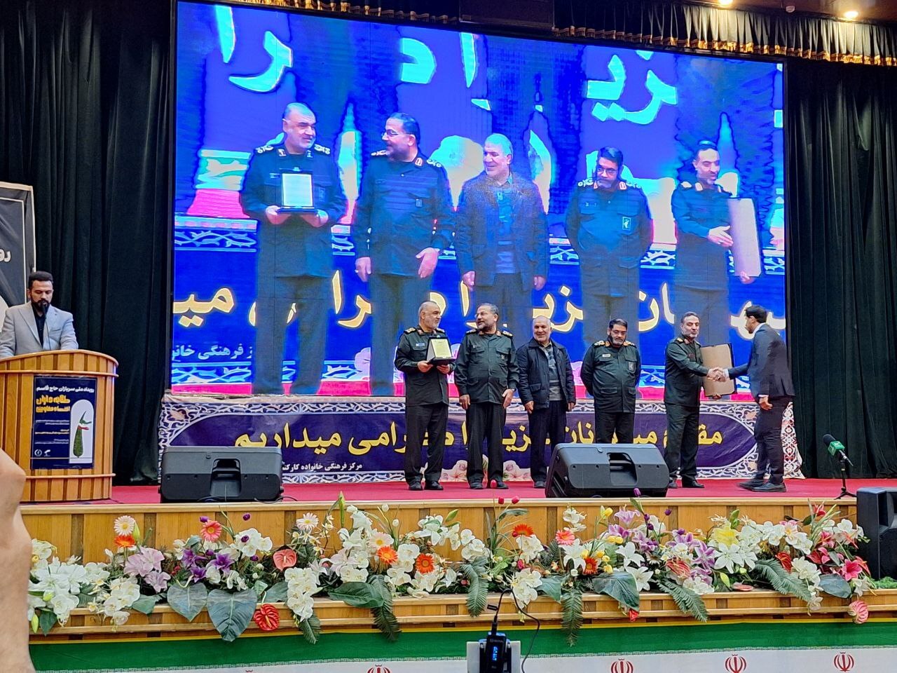 رئیس سازمان بسیج سازندگی: میدانیم در جنگ اقتصادی باید به چه هدفی برسیم/ میخواهیم دست تولیدکنندگان را در دست مسئولان بگذاریم رئیس سازمان بسیج سازندگی: میدانیم در جنگ اقتصادی باید به چه هدفی برسیم/ میخواهیم دست تولیدکنندگان را در دست مسئولان بگذاریم