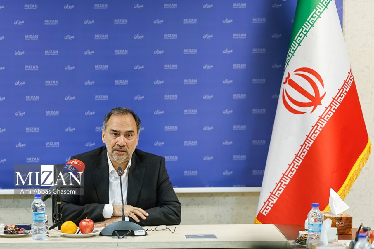 نشست صمیمی با خانوادههای شهدای ترور/ تاکید بر مجازات منافقین نشست صمیمی با خانوادههای شهدای ترور/ تاکید بر مجازات منافقین