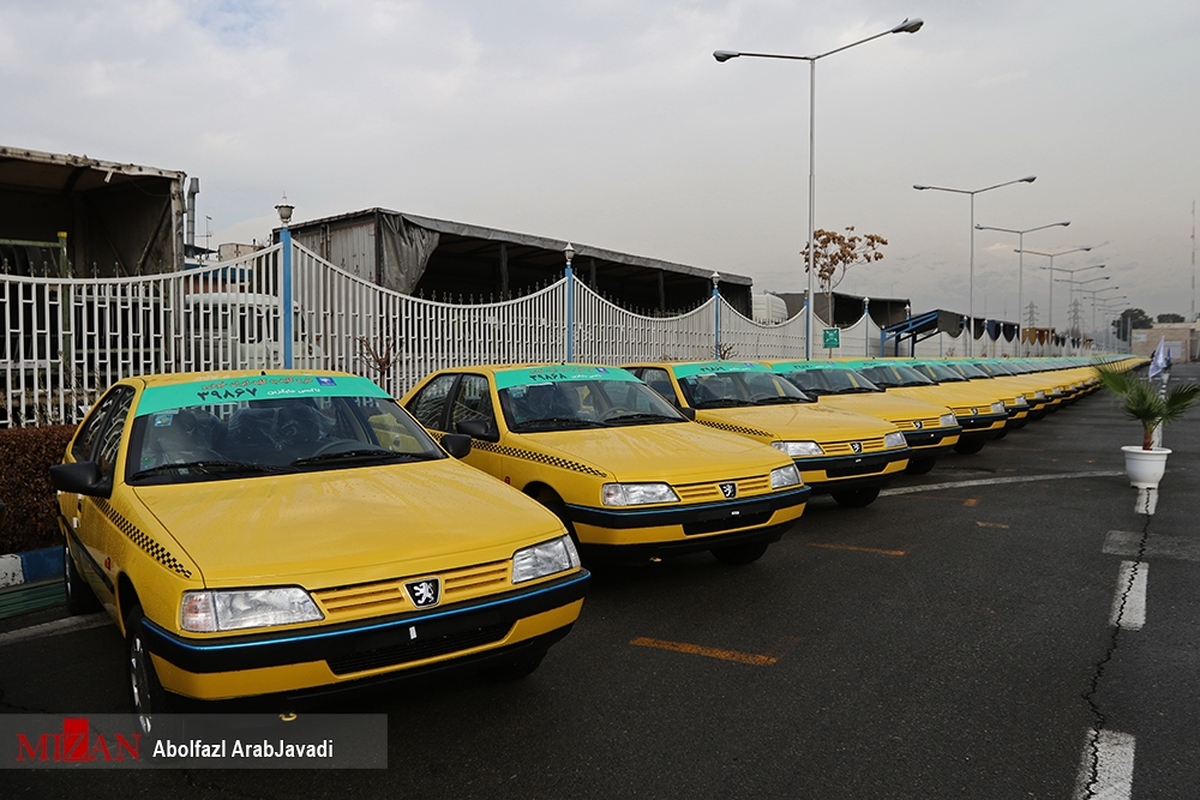 طرح ترافیک ۶۰۰ تاکسی غیرفعال قطع شده است/ شناسایی و صدور اخطار برای تاکسی‌های رها شده در شهر