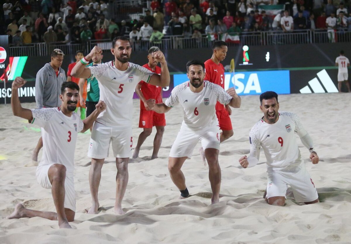 جام جهانی فوتبال ساحلی| پیروزی ایران مقابل تاهیتی با طعم انتقام و صدرنشینی/ دیدار با امارات در یک‌چهارم نهایی + فیلم