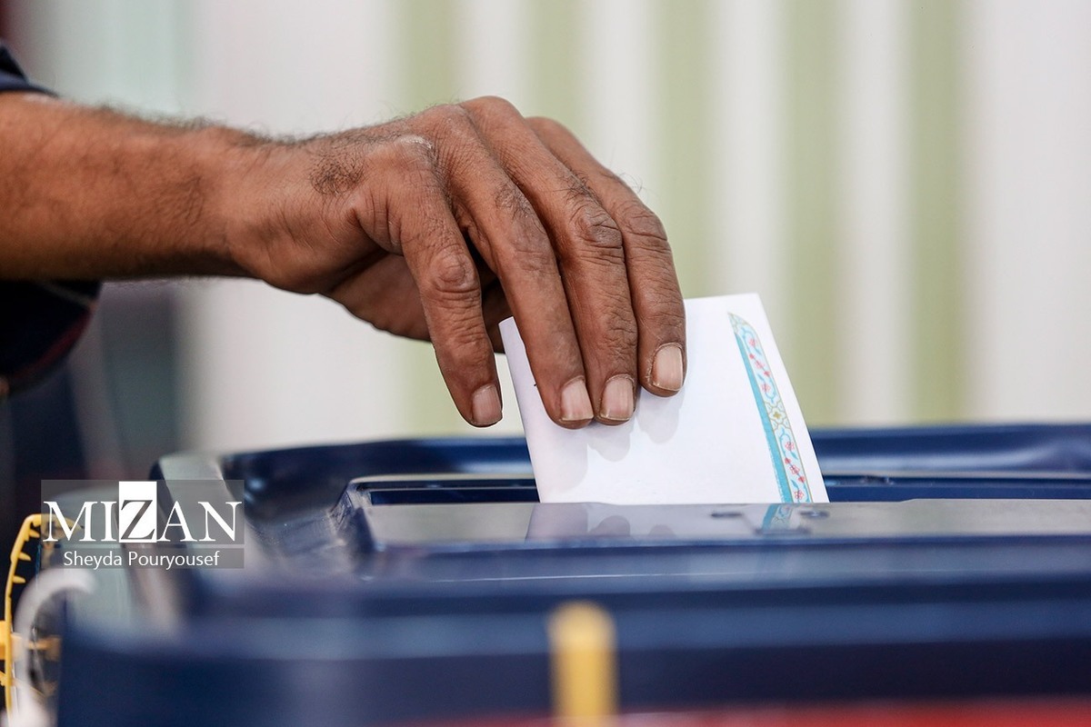 رای‌گیری انتخابات در سراسر کشور تا ساعت ۲۴ تمدید شد
