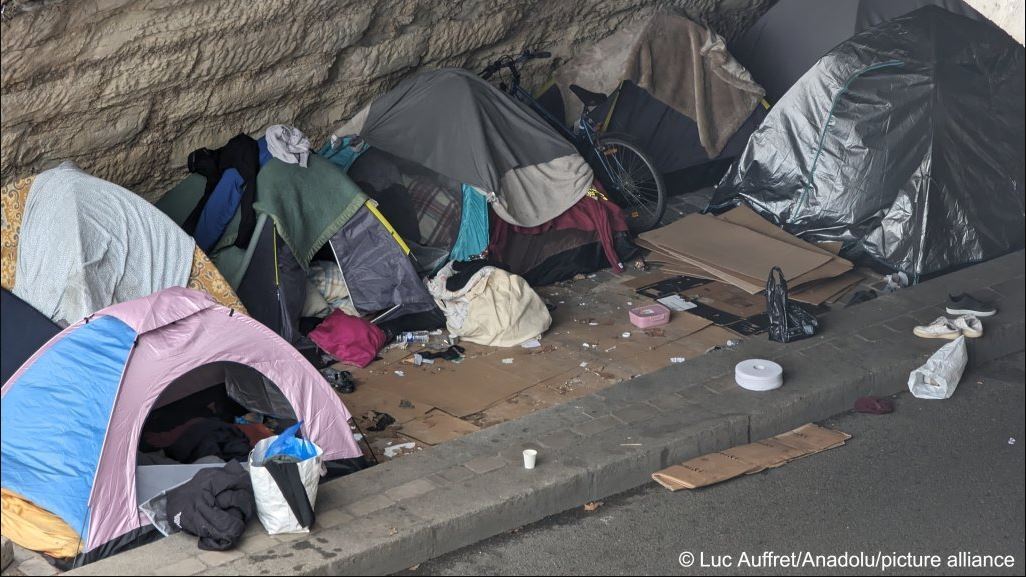 یک اردوگاه پناهجویی دیگر در فرانسه تخریب شد؛ سرگردانی ۴۰۰ کودک بدون همراه در پاریس یک اردوگاه پناهجویی دیگر در فرانسه تخریب شد؛ سرگردانی ۴۰۰ کودک بدون همراه در پاریس