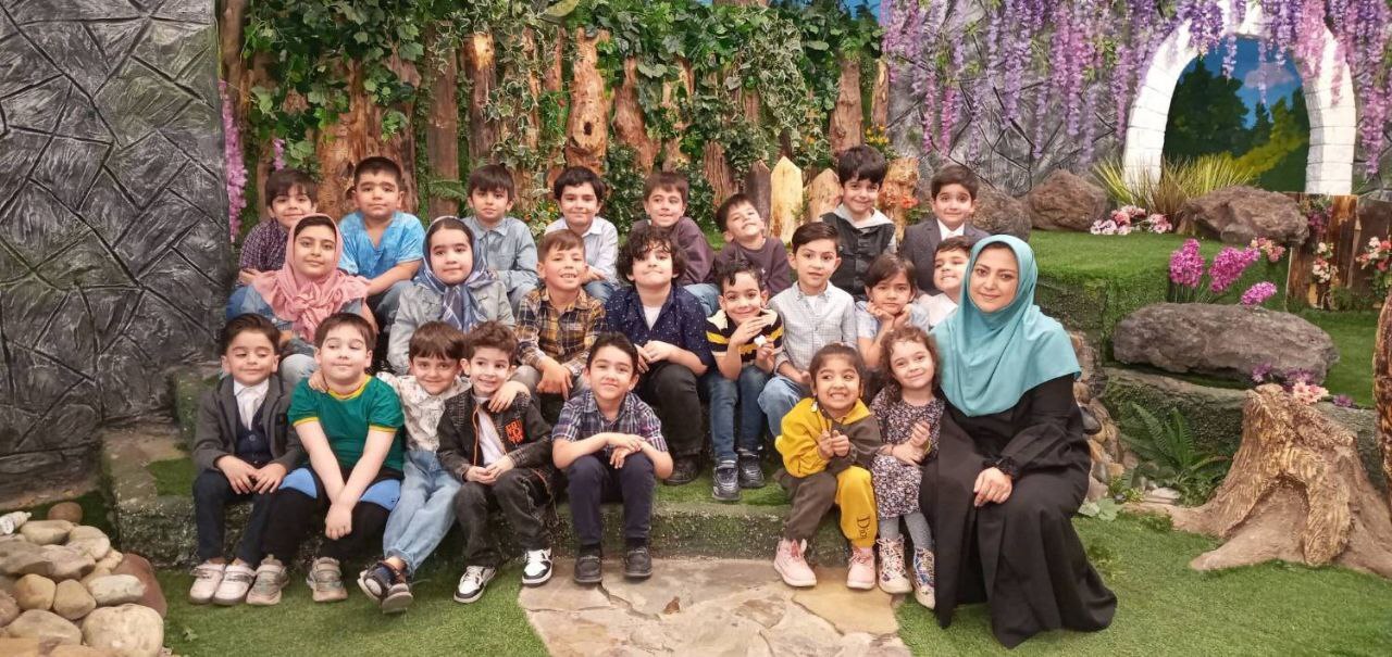 ویژه برنامه باغ شادونه به مناسبت روز معلم در قاب شبکه دو ویژه برنامه باغ شادونه به مناسبت روز معلم در قاب شبکه دو