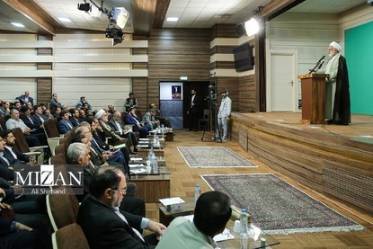 رئیس قوه قضاییه:میخواهیم انتقادات و پیشنهادات مردم را بشنویم و در جهت رفع مشکلات گام برداریم/اولویت کاری در قوهقضاییه بر دو اصل مبارزه ریشهای، مجدانه، همهجانبه و اصولی و علمی با فساد و همچنین تامین امنیت سرمایهگذاری برای کمک به رشد تولید و اشتغال و معیشت مردم متمرکز شده است رئیس قوه قضاییه:میخواهیم انتقادات و پیشنهادات مردم را بشنویم و در جهت رفع مشکلات گام برداریم/اولویت کاری در قوهقضاییه بر دو اصل مبارزه ریشهای، مجدانه، همهجانبه و اصولی و علمی با فساد و همچنین تامین امنیت سرمایهگذاری برای کمک به رشد تولید و اشتغال و معیشت مردم متمرکز شده است