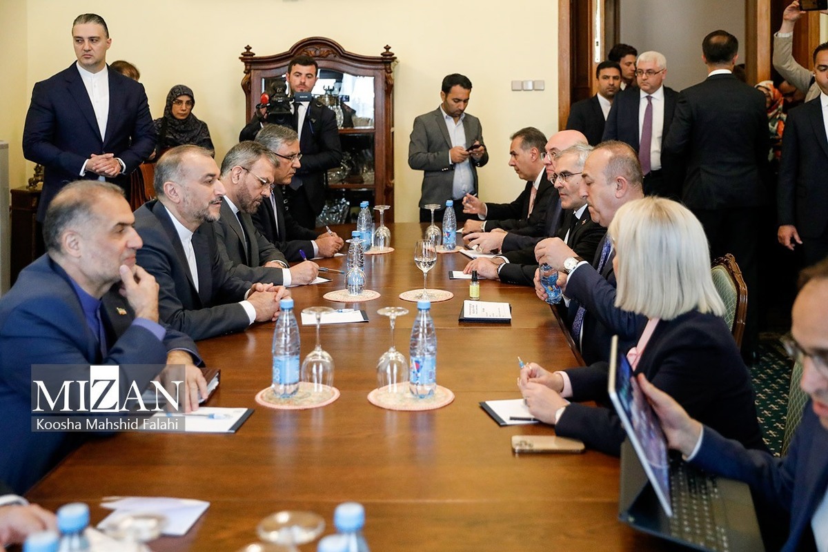 دیدار وزرای امور خارجه ایران و ترکیه/تاکید امیرعبداللهیان بر توسعه همکاری‌های اقتصادی