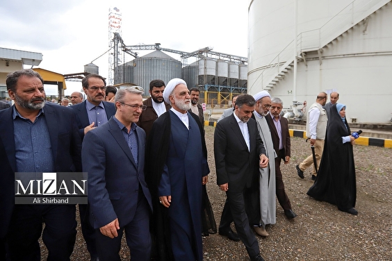 نظارت رئیس عدلیه بر روند رسیدگی به پروندهای با موضوع اخلال در نظام اقتصادی کشور از طریق فروش آردهای یارانهای در بازار آزاد/ رئیس قوه قضاییه: برای حل ریشهای امور، راهی به جز حضور میدانی مسئولان و بررسی اوضاع و شرایط از نزدیک و انتقال مطالب بهدست مسئولان امر وجود ندارد نظارت رئیس عدلیه بر روند رسیدگی به پروندهای با موضوع اخلال در نظام اقتصادی کشور از طریق فروش آردهای یارانهای در بازار آزاد/ رئیس قوه قضاییه: برای حل ریشهای امور، راهی به جز حضور میدانی مسئولان و بررسی اوضاع و شرایط از نزدیک و انتقال مطالب بهدست مسئولان امر وجود ندارد