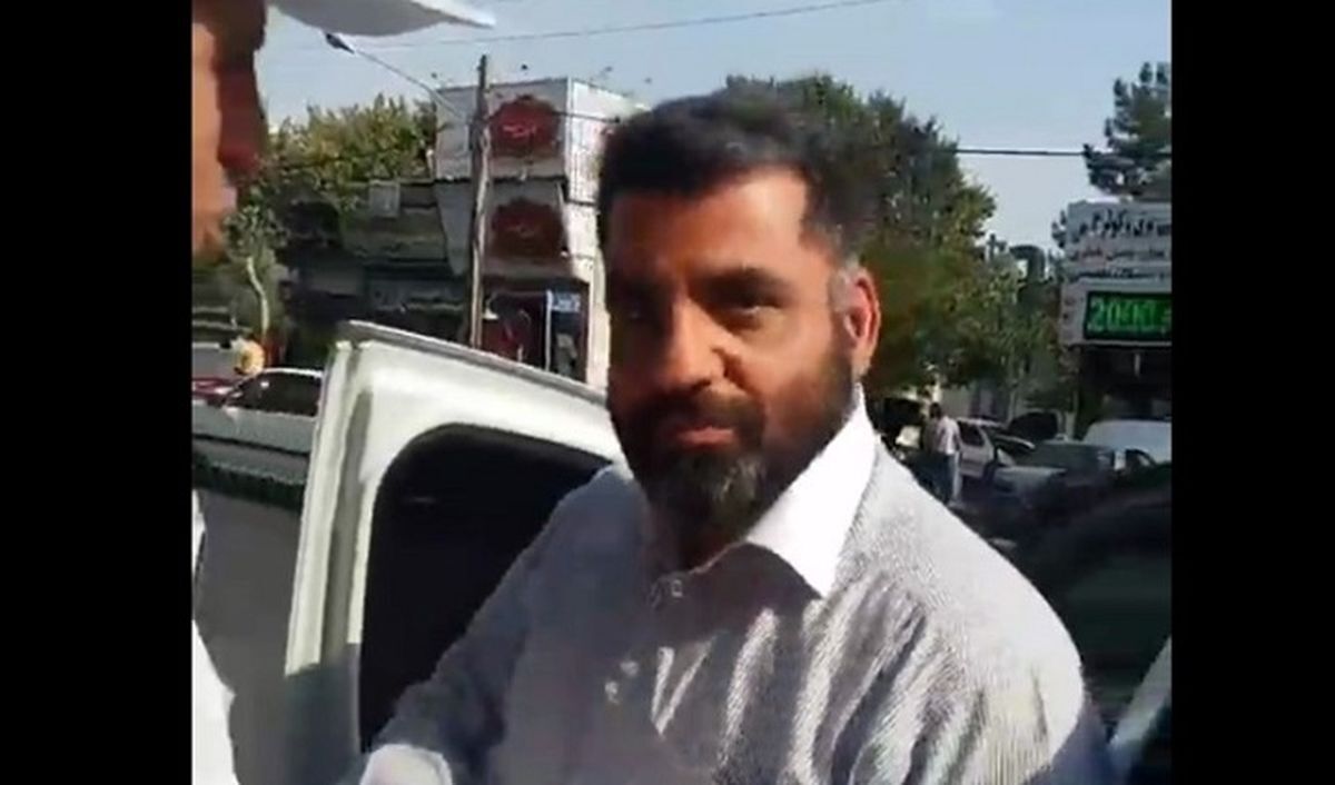 بازنشر یک فیلم قدیمی در فضایی مجازی با عنوان درگیری یک قاضی با مأمور راهور / فیلم مربوط به قبل از سال ۹۸ بوده است بازنشر یک فیلم قدیمی در فضایی مجازی با عنوان درگیری یک قاضی با مأمور راهور / فیلم مربوط به قبل از سال ۹۸ بوده است