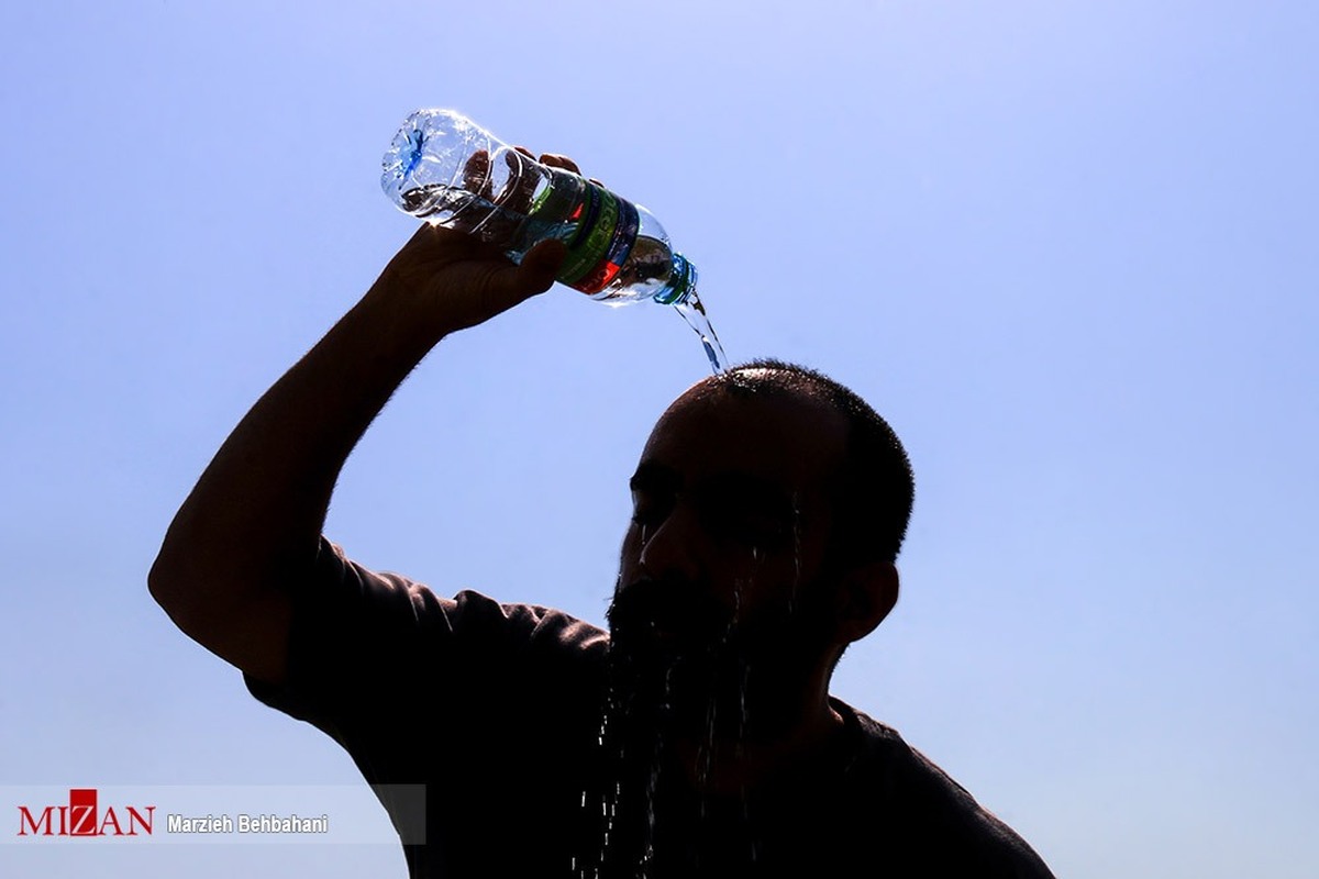 علائم گرمازدگی را بشناسید؛ از گرفتگی عضلات تا تمایل به استراحت و تشنج