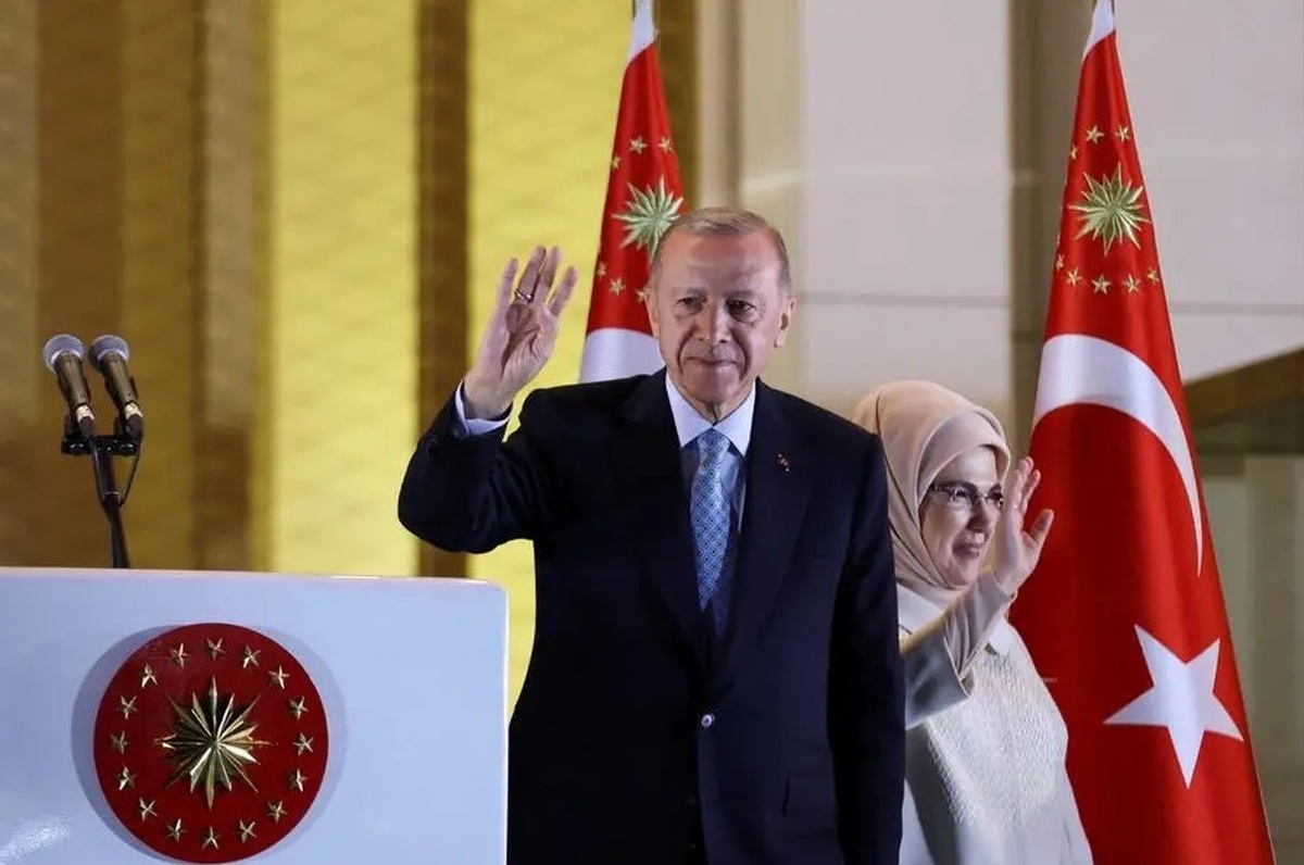 واکنش‌ها به پیروزی اردوغان در انتخابات ترکیه/حضور اردوغان در آکسارای چگونه تمدید شد؟