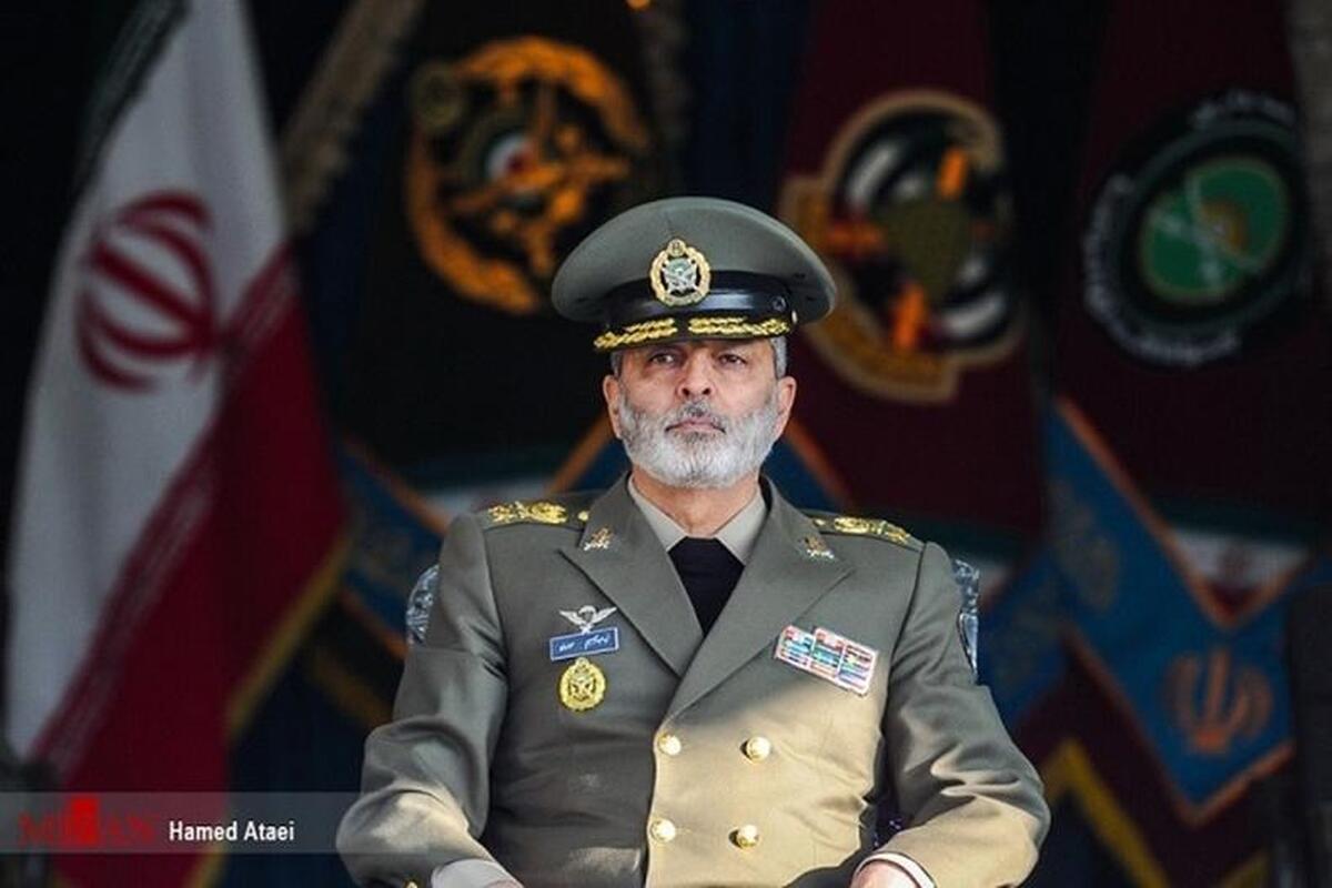سرلشکر موسوی: ارتش انقلابی مورد اعزاز و اکرام ملت بزرگ ایران است