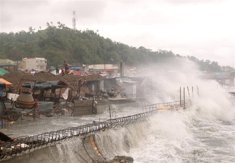 ۳۰ کشته و دهها زخمی بر اثر طوفان دوکسوری در فیلیپین ۳۰ کشته و دهها زخمی بر اثر طوفان دوکسوری در فیلیپین