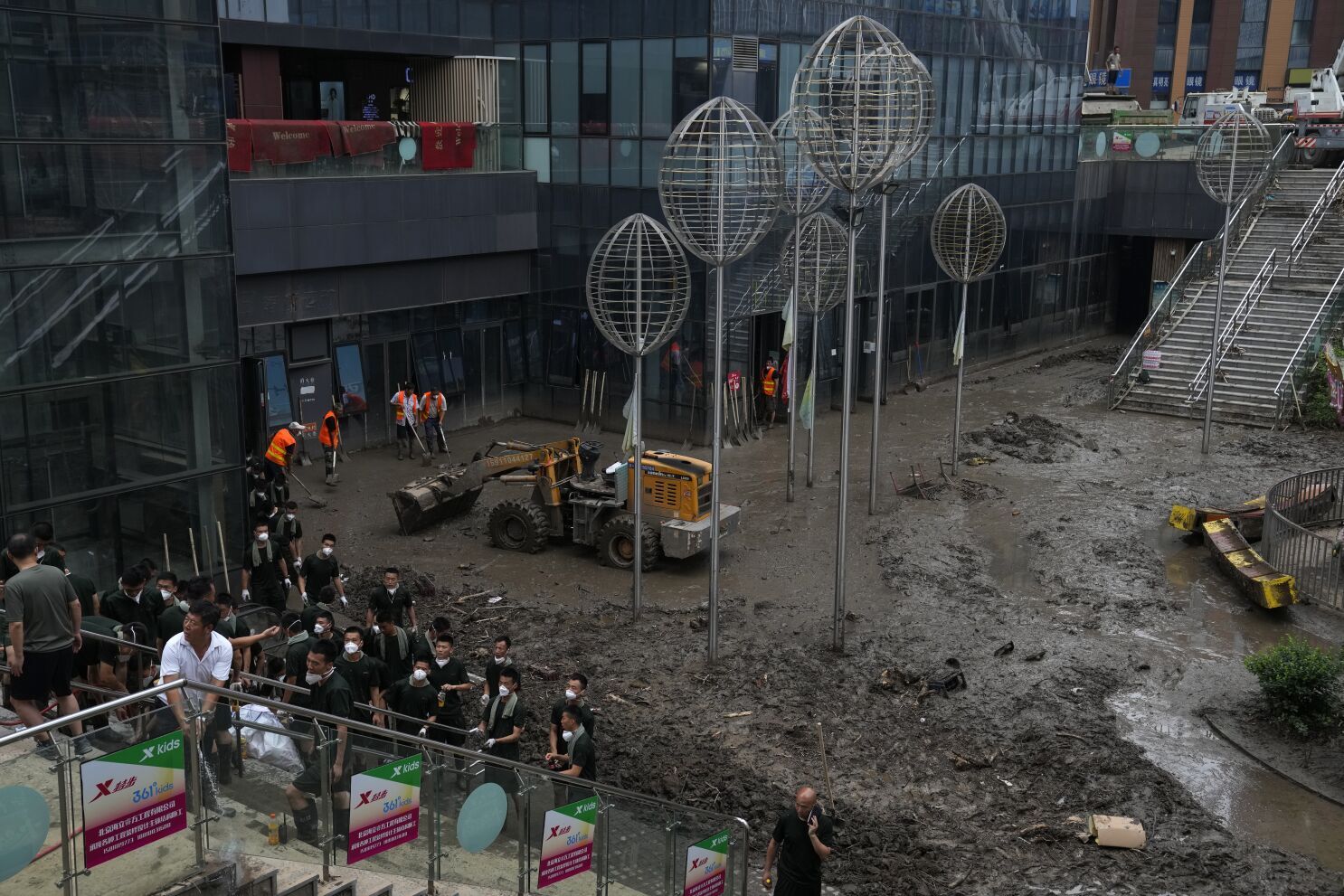 ۳۳ کشته و دهها مفقودی بر اثر سیل و طوفان در چین ۳۳ کشته و دهها مفقودی بر اثر سیل و طوفان در چین