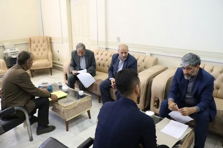 دیدار رئیس کل دادگستری آذربایجان غربی با ۶۰ نفر از مردم در حاشیه بازدید از محاکم قضایی شهرستان سلماس برگزار شد