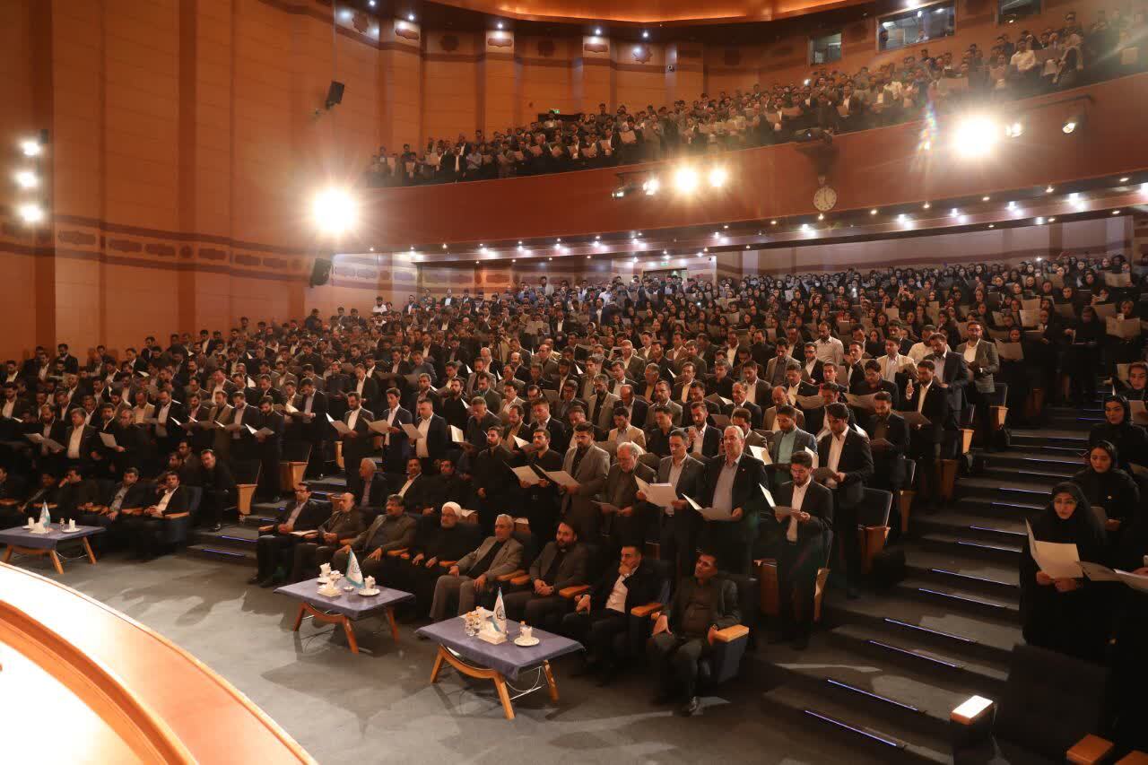 معاون اول قوه قضاییه: وکلای دادگستری آزادیهای مشروع در جامعه را تبیین و به احیای حقوق عامه کمک کنند/ برگزاری مراسم تحلیف ۱۶۷۰ کارآموزان مرکز وکلای استان تهران معاون اول قوه قضاییه: وکلای دادگستری آزادیهای مشروع در جامعه را تبیین و به احیای حقوق عامه کمک کنند/ برگزاری مراسم تحلیف ۱۶۷۰ کارآموزان مرکز وکلای استان تهران