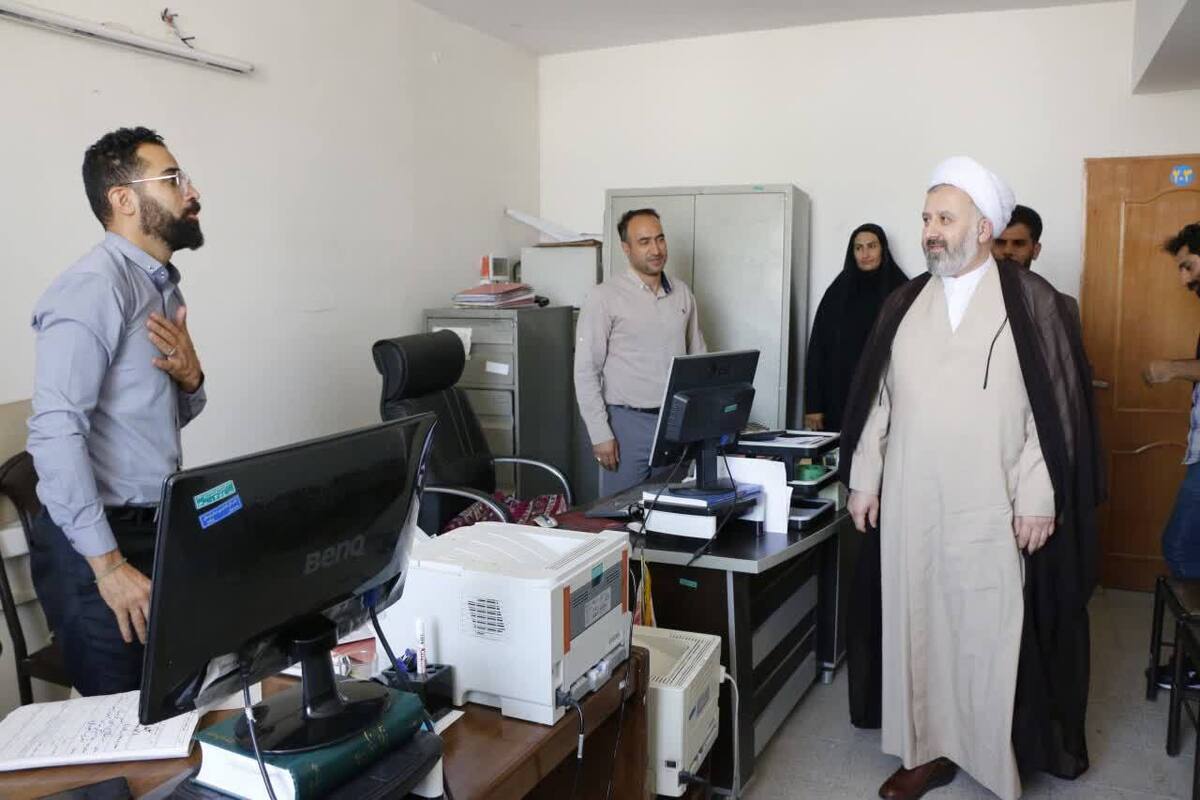 رئیس کل دادگستری استان لرستان از حوزه قضایی اشترینان بازدید کرد