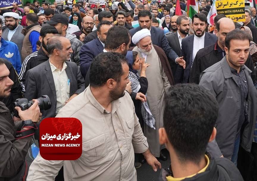 راهپیمایی محکومیت جنایتهای رژیم صهیونیستی در تهران و شهرستانهای کشور راهپیمایی محکومیت جنایتهای رژیم صهیونیستی در تهران و شهرستانهای کشور