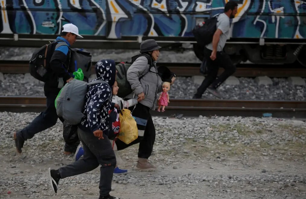 سیاستهای ضد مهاجرتی غرب وسایل حمل و نقل را به ارابههای مرگ تبدیل میکند سیاستهای ضد مهاجرتی غرب وسایل حمل و نقل را به ارابههای مرگ تبدیل میکند