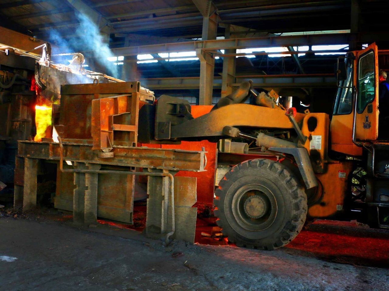 راه اندازی مجدد کارخانه تولید مفتولهای مسی پس از ۸ ماه تعطیلی با ورود دادگستری استان هرمزگان/ جلوگیری از مزایده کارخانه و اشتغالزایی ۲۵۰ نفر راه اندازی مجدد کارخانه تولید مفتولهای مسی پس از ۸ ماه تعطیلی با ورود دادگستری استان هرمزگان/ جلوگیری از مزایده کارخانه و اشتغالزایی ۲۵۰ نفر