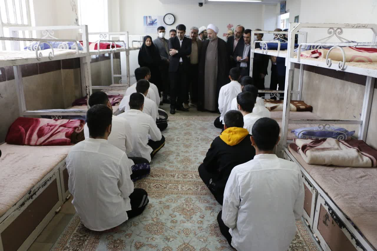 تلاش ستاد دیه برای آزادی مددجویان نیازمند/ ۱۸۵ نفر از زندانیان جرایم غیرعمد لرستان از آغاز سالجاری تا کنون از زندان آزاد شدند تلاش ستاد دیه برای آزادی مددجویان نیازمند/ ۱۸۵ نفر از زندانیان جرایم غیرعمد لرستان از آغاز سالجاری تا کنون از زندان آزاد شدند