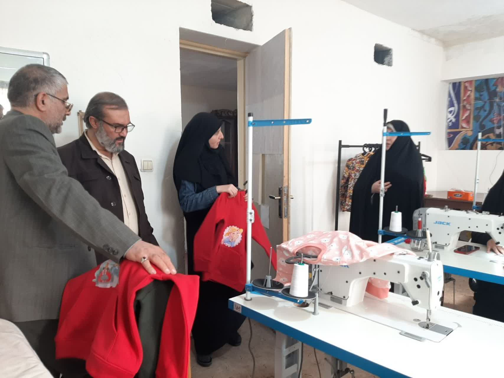 حمایت دستگاه قضا از گروهای مردمنهاد در راستای ایجاد تولید و اشتغال/ قرارگاه مردمی شهید حمید هاشمی با تلاش دادستانی همدان برای ۲ هزار نفر در استان شغل ایجاد کرده است حمایت دستگاه قضا از گروهای مردمنهاد در راستای ایجاد تولید و اشتغال/ قرارگاه مردمی شهید حمید هاشمی با تلاش دادستانی همدان برای ۲ هزار نفر در استان شغل ایجاد کرده است