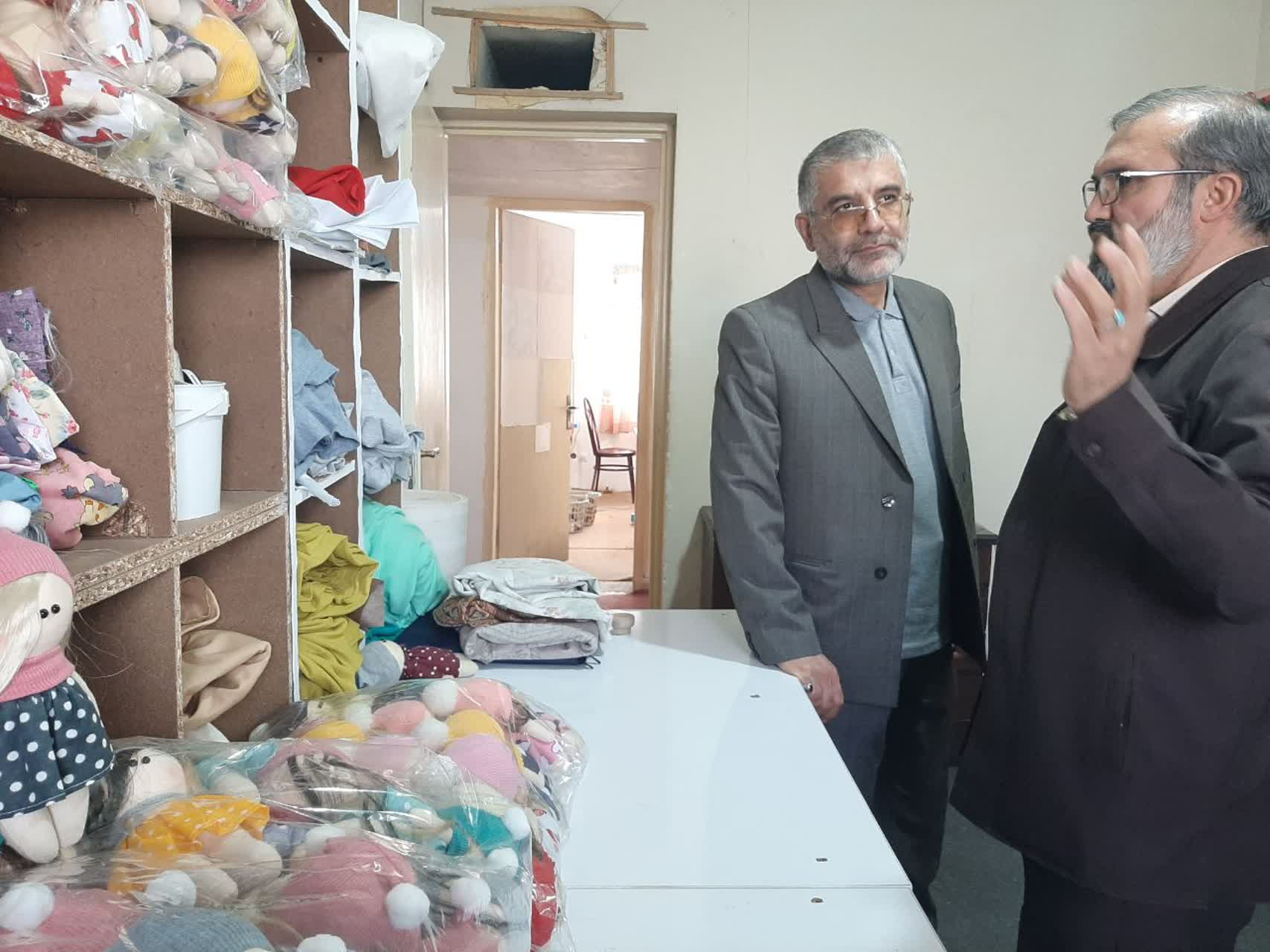 حمایت دستگاه قضا از گروهای مردمنهاد در راستای ایجاد تولید و اشتغال/ قرارگاه مردمی شهید حمید هاشمی با تلاش دادستانی همدان برای ۲ هزار نفر در استان شغل ایجاد کرده است حمایت دستگاه قضا از گروهای مردمنهاد در راستای ایجاد تولید و اشتغال/ قرارگاه مردمی شهید حمید هاشمی با تلاش دادستانی همدان برای ۲ هزار نفر در استان شغل ایجاد کرده است