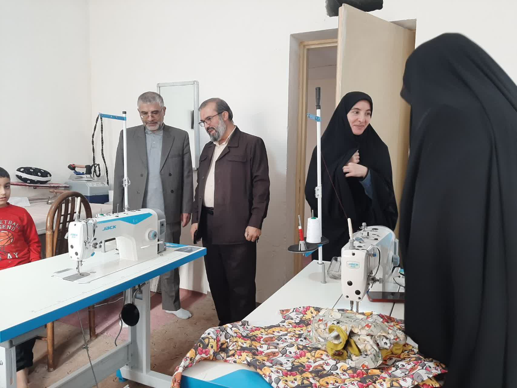 حمایت دستگاه قضا از گروهای مردمنهاد در راستای ایجاد تولید و اشتغال/ قرارگاه مردمی شهید حمید هاشمی با تلاش دادستانی همدان برای ۲ هزار نفر در استان شغل ایجاد کرده است حمایت دستگاه قضا از گروهای مردمنهاد در راستای ایجاد تولید و اشتغال/ قرارگاه مردمی شهید حمید هاشمی با تلاش دادستانی همدان برای ۲ هزار نفر در استان شغل ایجاد کرده است