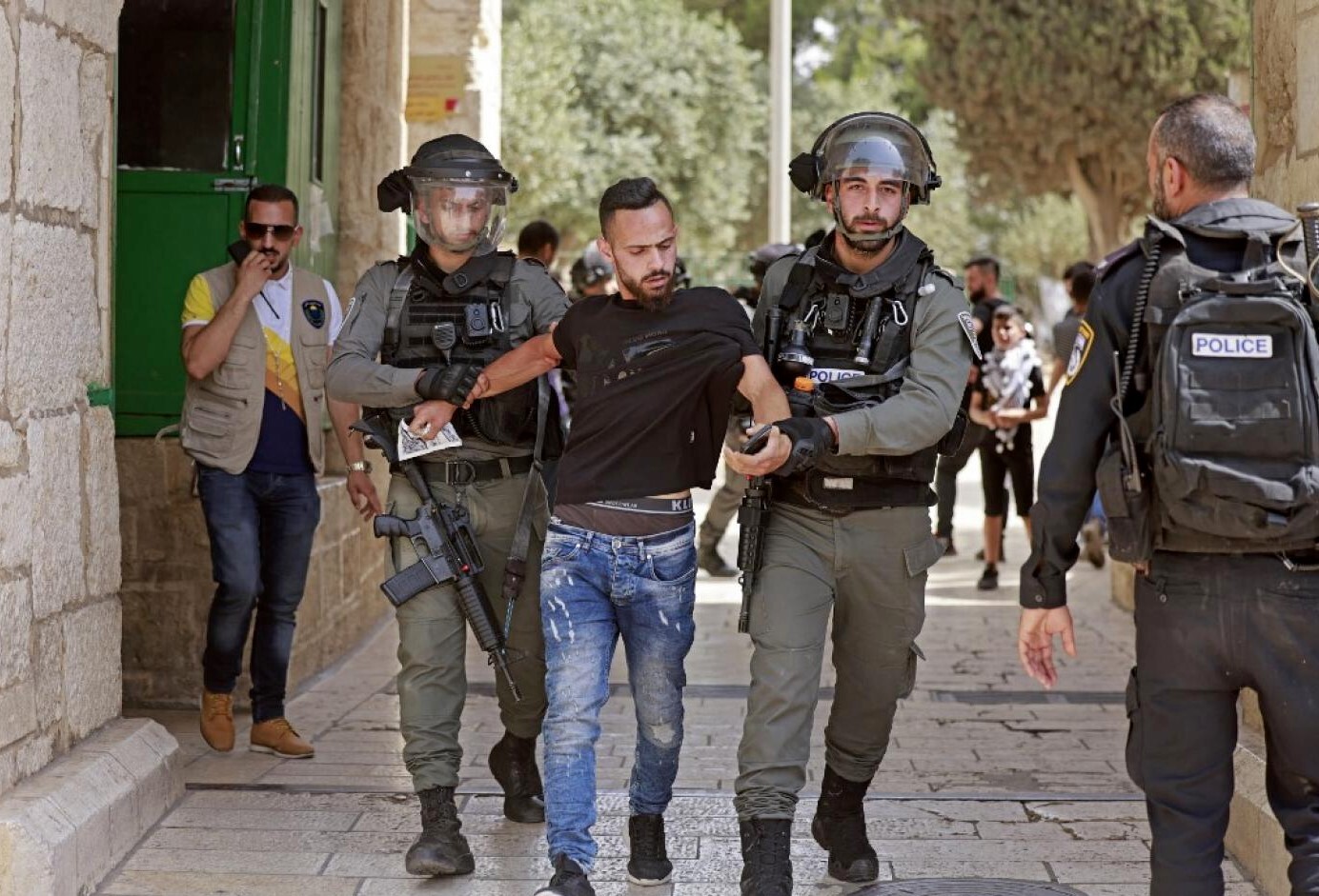 استمرار جنایت جنگی علیه اسرای فلسطینی در زندانهای رژیم صهیونیستی استمرار جنایت جنگی علیه اسرای فلسطینی در زندانهای رژیم صهیونیستی