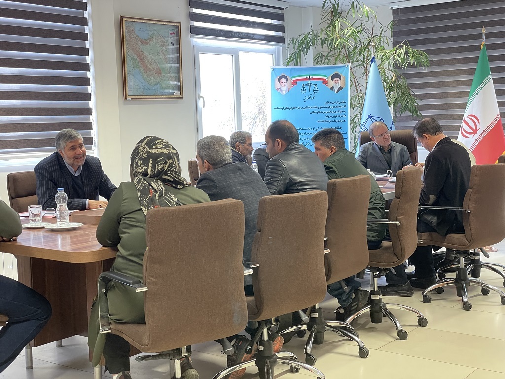 معاون قضایی رئیس کل دادگستری استان تهران و سرپرست نظارت و پیگیری در مرکز ارتباطات مردمی قوه قضاییه به مشکلات حقوقی و قضایی ۲۵ نفر از مراجعان رسیدگی کرد معاون قضایی رئیس کل دادگستری استان تهران و سرپرست نظارت و پیگیری در مرکز ارتباطات مردمی قوه قضاییه به مشکلات حقوقی و قضایی ۲۵ نفر از مراجعان رسیدگی کرد