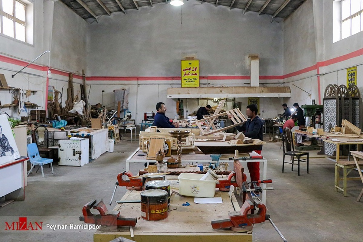 همت دستگاه قضایی برای اشتغالزایی/ ایجاد اشتغال برای هزار و ۷۰۰ نفر از زندانیان لرستانی/ راهاندازی بزرگترین کارگاه فرش دستباف زندانیان کشور در لرستان همت دستگاه قضایی برای اشتغالزایی/ ایجاد اشتغال برای هزار و ۷۰۰ نفر از زندانیان لرستانی/ راهاندازی بزرگترین کارگاه فرش دستباف زندانیان کشور در لرستان