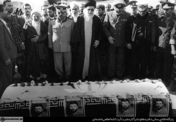 شهادت صیاد شیرازی بهدست یک منافق توبه کرده؛ ترور ابزار منافقین شکست خورده در جنگ شد شهادت صیاد شیرازی بهدست یک منافق توبه کرده؛ ترور ابزار منافقین شکست خورده در جنگ شد