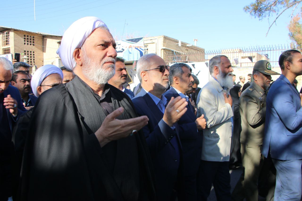 رئیس کل دادگستری استان کرمان: شهدا هویت ملی و دینی این کشور هستند رئیس کل دادگستری استان کرمان: شهدا هویت ملی و دینی این کشور هستند