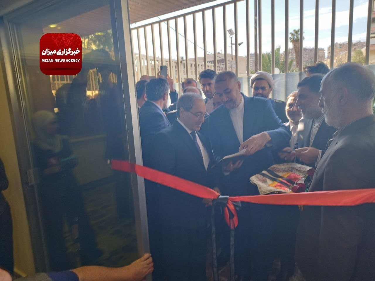 امیرعبداللهیان با بشار اسد دیدار و گفتوگو کرد امیرعبداللهیان با بشار اسد دیدار و گفتوگو کرد