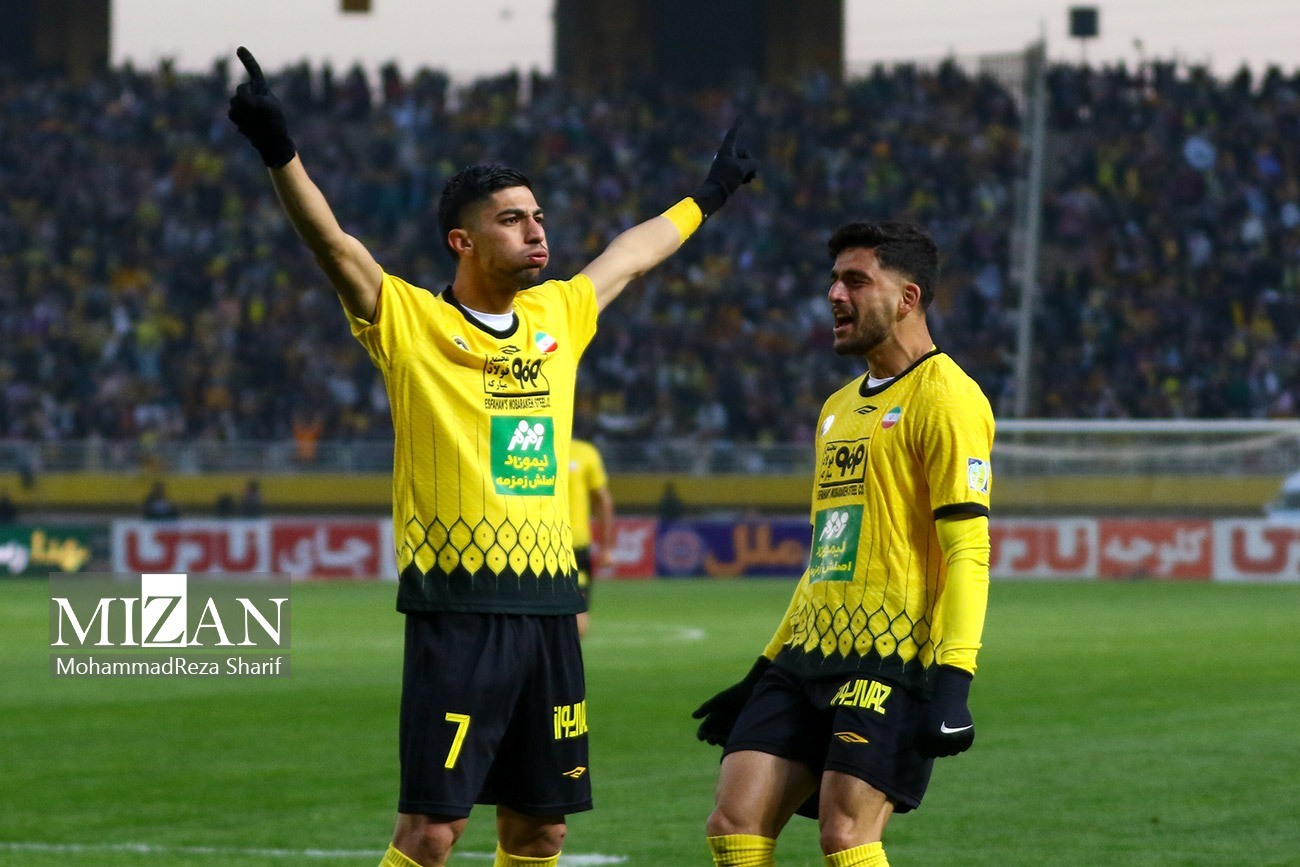 سوپرکلاسیکوی قهرمانی| سپاهان - پرسپولیس؛ از جنگ کارترون برای اولین کاپ تا شام آخر کریم با طعم جام چهلم سوپرکلاسیکوی قهرمانی| سپاهان - پرسپولیس؛ از جنگ کارترون برای اولین کاپ تا شام آخر کریم با طعم جام چهلم