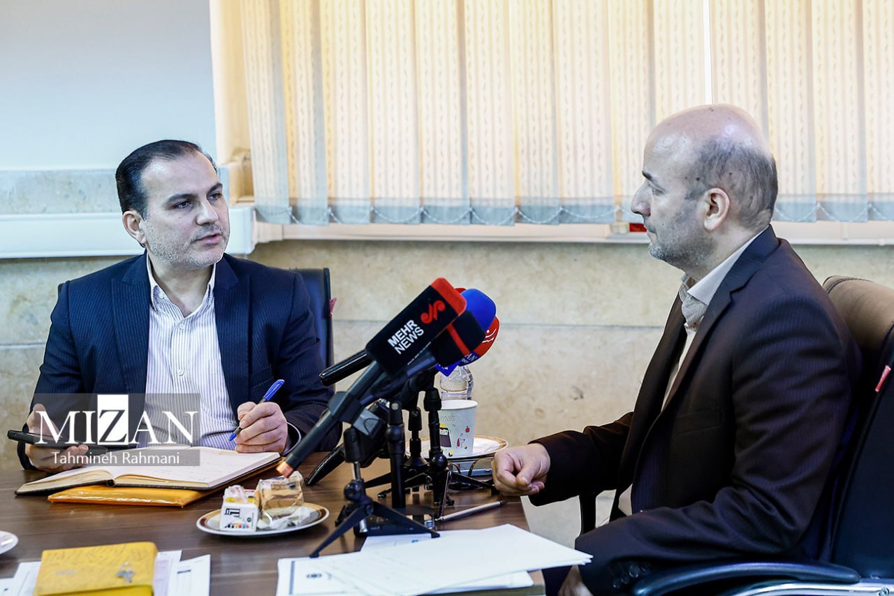 معاون پیشگیری از وقوع جرم دادگستری تهران: ۱۳۲ میلیون پیامک برای آشنایی با قانون الزام به ثبت رسمی معاملات اموال غیرمنقول ارسال شده است معاون پیشگیری از وقوع جرم دادگستری تهران: ۱۳۲ میلیون پیامک برای آشنایی با قانون الزام به ثبت رسمی معاملات اموال غیرمنقول ارسال شده است