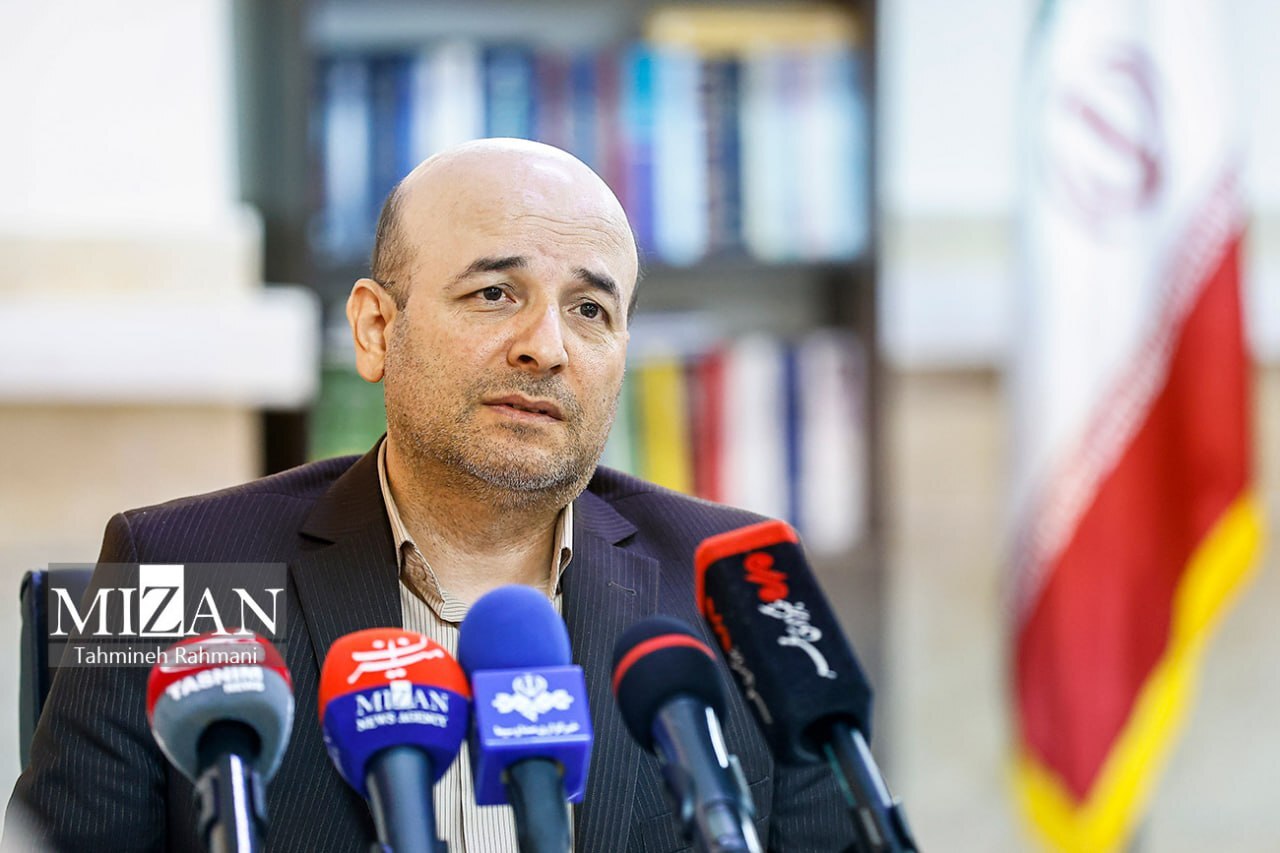 معاون پیشگیری از وقوع جرم دادگستری تهران: ۱۳۲ میلیون پیامک برای آشنایی با قانون الزام به ثبت رسمی معاملات اموال غیرمنقول ارسال شده است معاون پیشگیری از وقوع جرم دادگستری تهران: ۱۳۲ میلیون پیامک برای آشنایی با قانون الزام به ثبت رسمی معاملات اموال غیرمنقول ارسال شده است