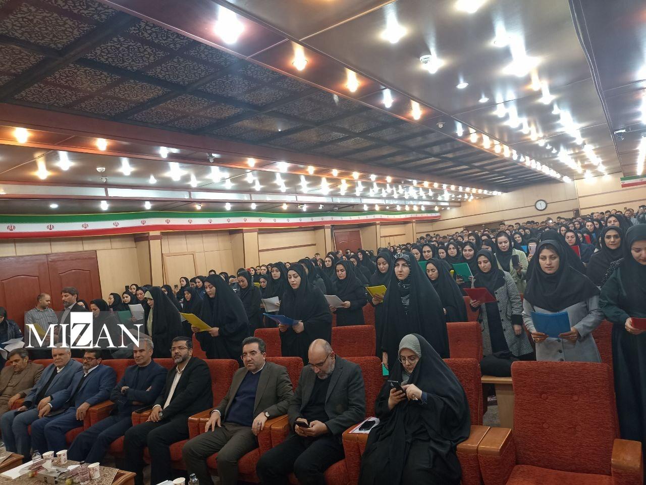 مراسم تحلیف ۵۷۲ نفر از سردفتران جدیدالانتصاب برگزار شد/ رئیس سازمان ثبت اسناد و املاک کشور: تاکنون برای ۳۱ هزار و ۸۷۶ فقره از اراضی و ساختمانهای فاقد سند، سند رسمی صادر شده است مراسم تحلیف ۵۷۲ نفر از سردفتران جدیدالانتصاب برگزار شد/ رئیس سازمان ثبت اسناد و املاک کشور: تاکنون برای ۳۱ هزار و ۸۷۶ فقره از اراضی و ساختمانهای فاقد سند، سند رسمی صادر شده است