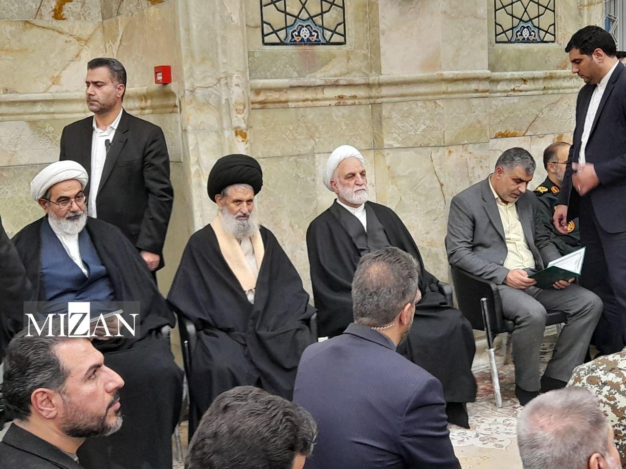 مراسم گرامیداشت «شهدای عدالت» حججاسلام والمسلمین رازینی و مقیسه در مسجد اعظم قم برگزار شد مراسم گرامیداشت «شهدای عدالت» حججاسلام والمسلمین رازینی و مقیسه در مسجد اعظم قم برگزار شد