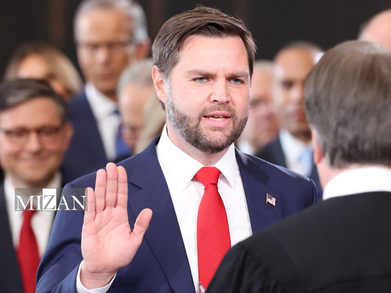 ترامپ سوگند یاد کرد و رئیسجمهور آمریکا شد ترامپ سوگند یاد کرد و رئیسجمهور آمریکا شد