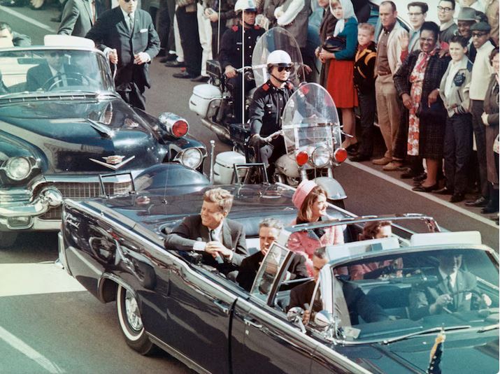 دستور اجرایی ترامپ درباره پرونده رازآلود ترور کندی؛ مقاومت نهادهای اطلاعاتی در انتشار ۱۴ هزار سند دستور اجرایی ترامپ درباره پرونده رازآلود ترور کندی؛ مقاومت نهادهای اطلاعاتی در انتشار ۱۴ هزار سند