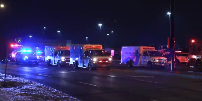 تیراندازی در کانادا ۱۲ مجروح برجای گذاشت تیراندازی در کانادا ۱۲ مجروح برجای گذاشت